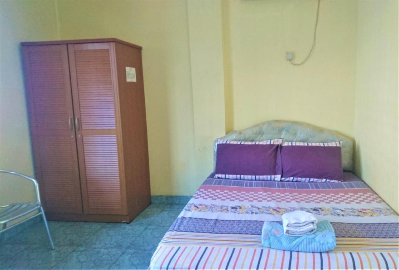 Hotel Pelita Terang Nagoya Bagian luar foto