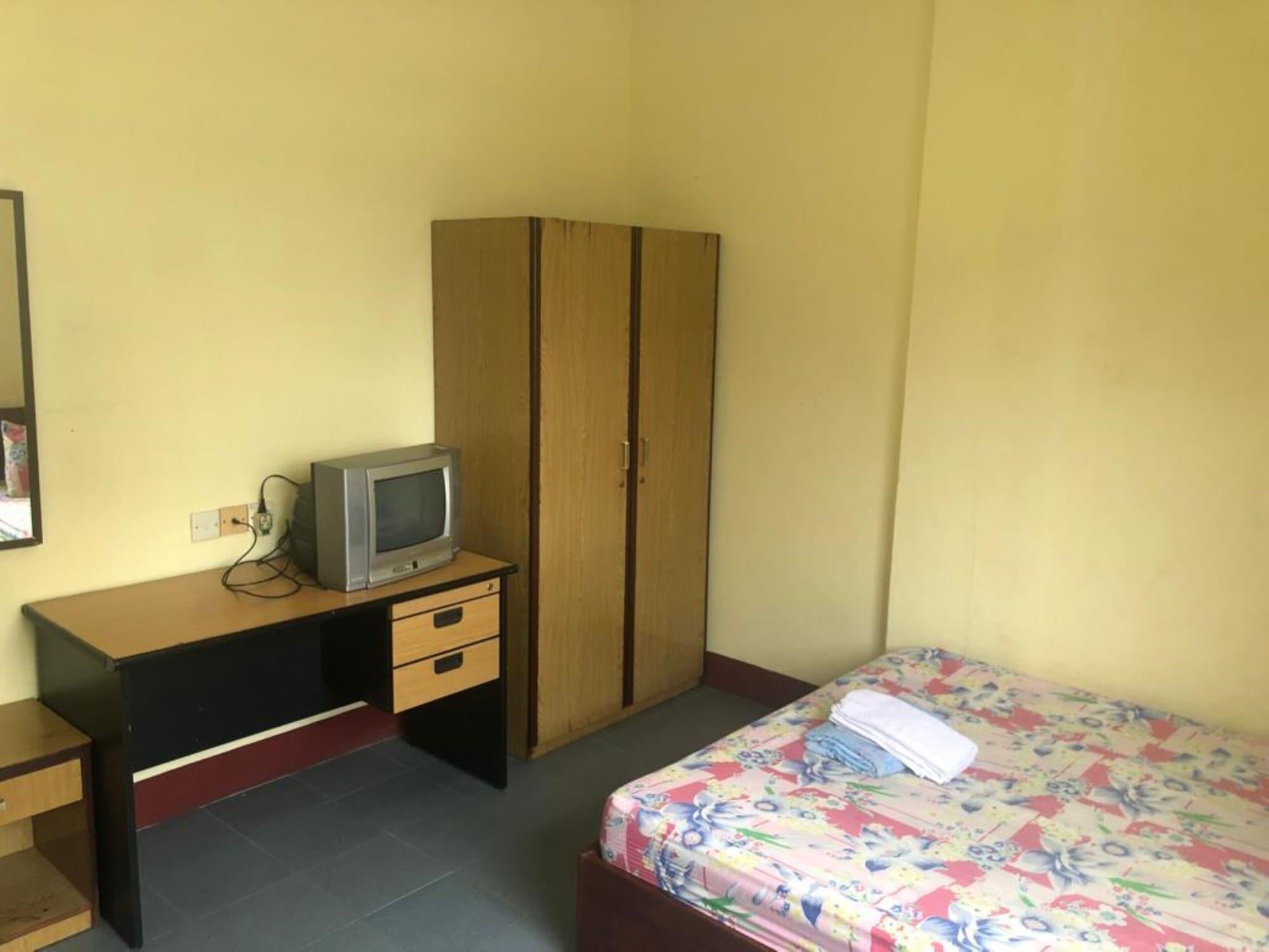 Hotel Pelita Terang Nagoya Bagian luar foto