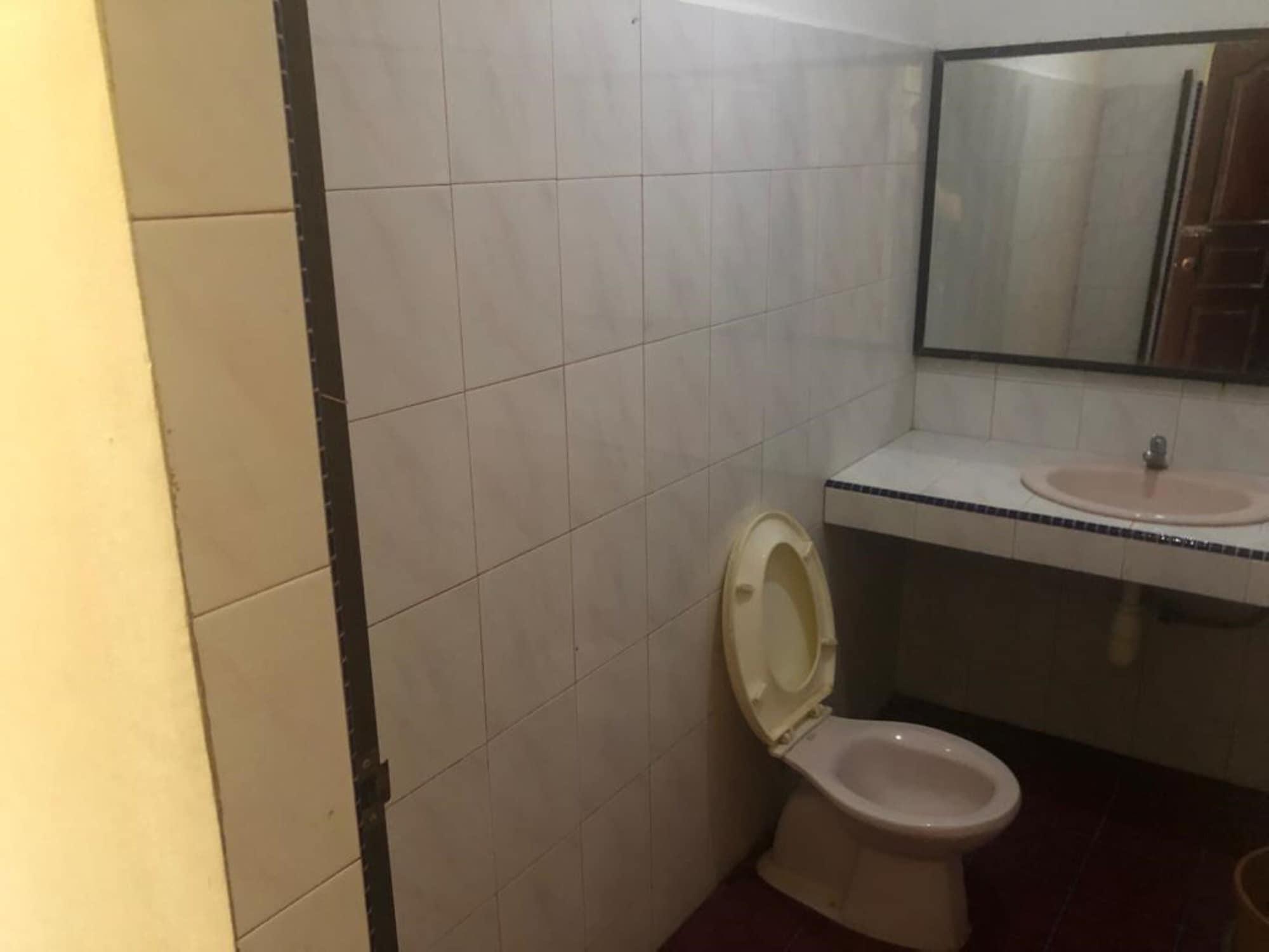 Hotel Pelita Terang Nagoya Bagian luar foto