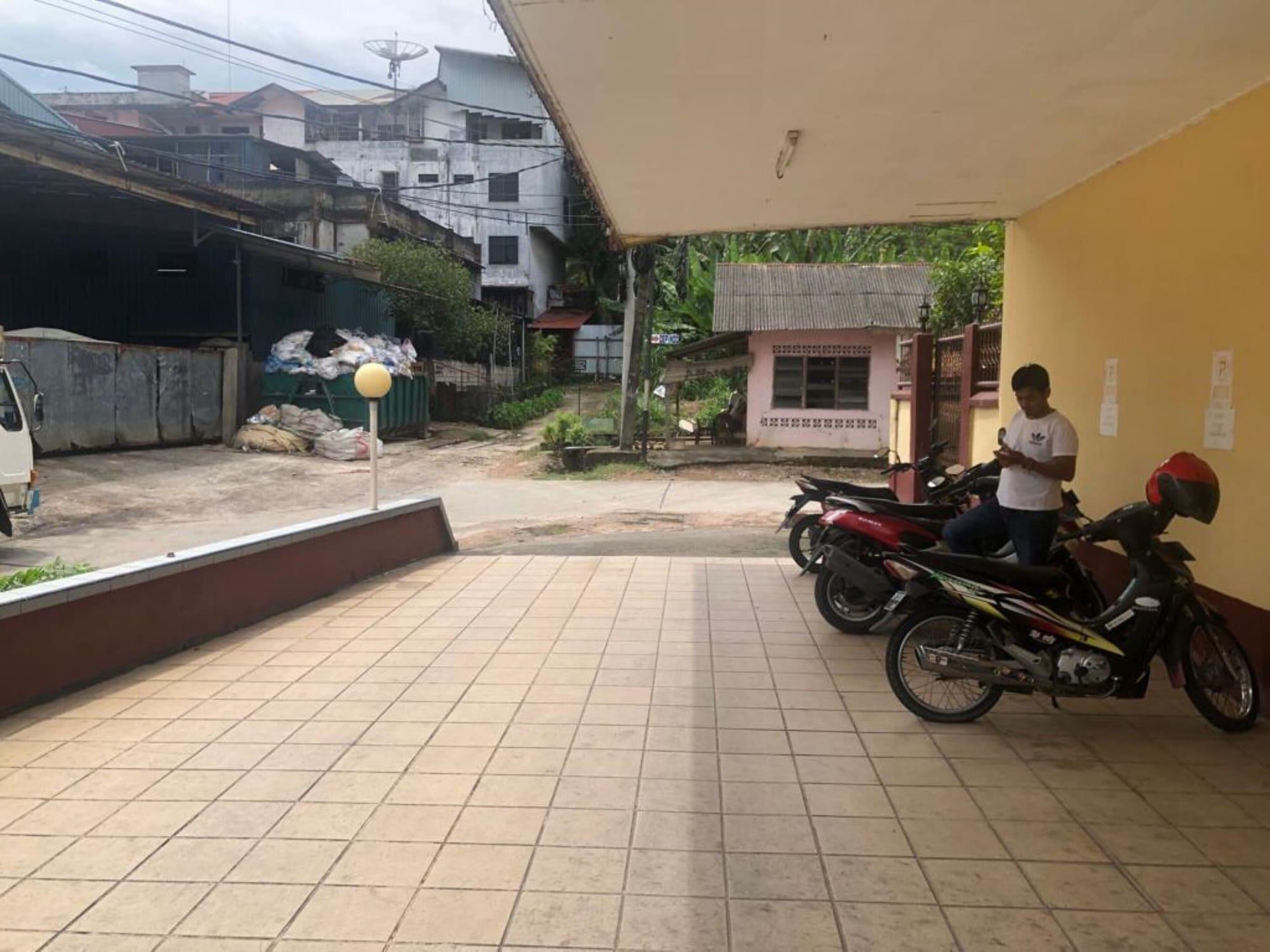 Hotel Pelita Terang Nagoya Bagian luar foto
