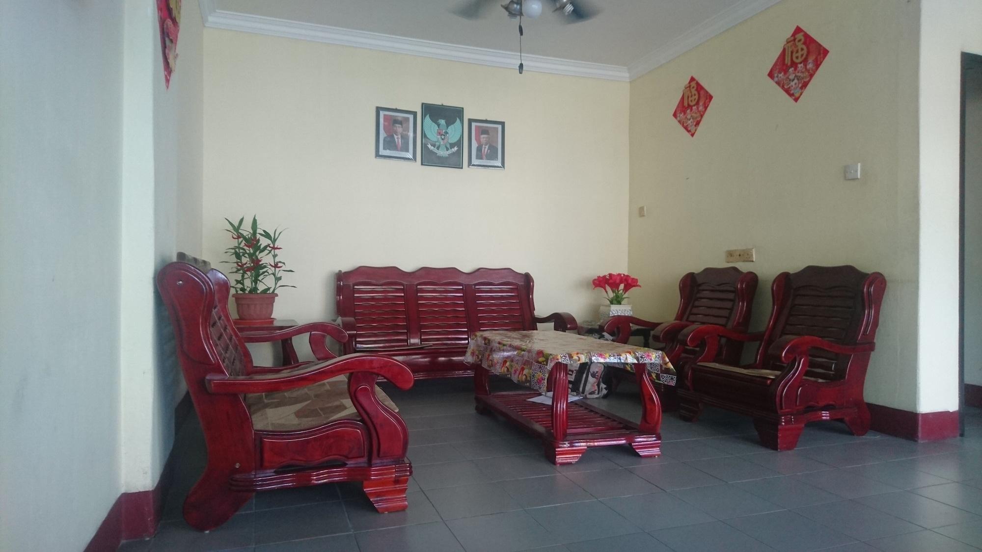 Hotel Pelita Terang Nagoya Bagian luar foto