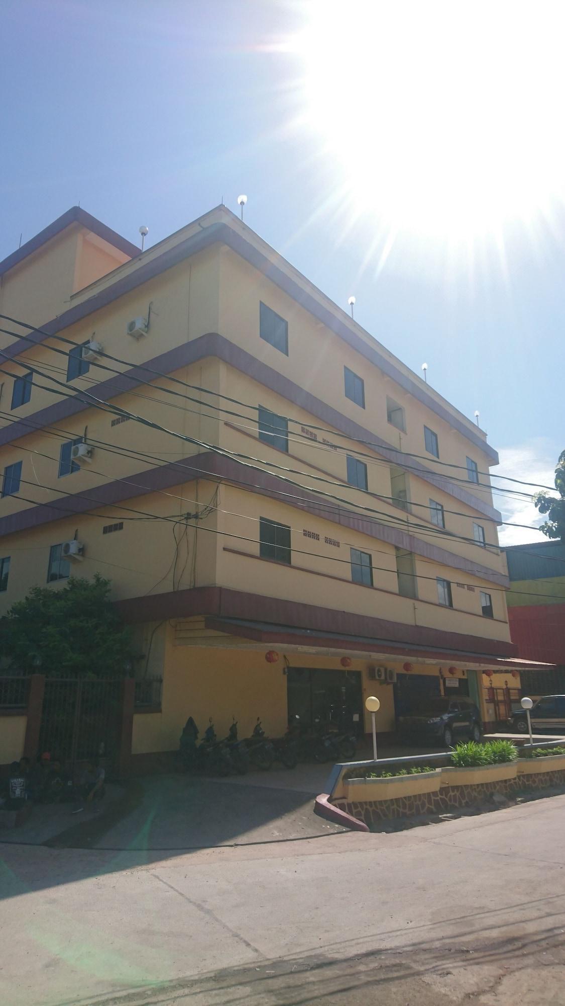 Hotel Pelita Terang Nagoya Bagian luar foto
