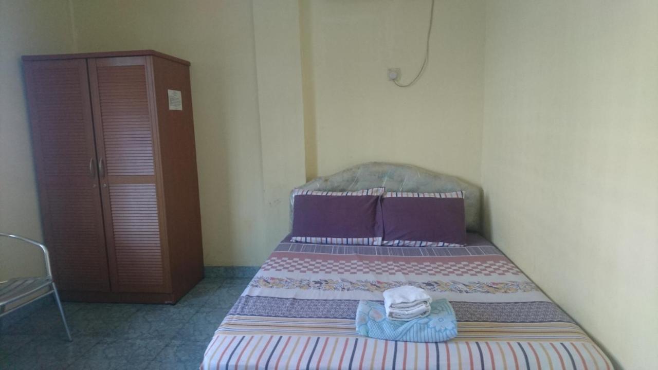 Hotel Pelita Terang Nagoya Bagian luar foto
