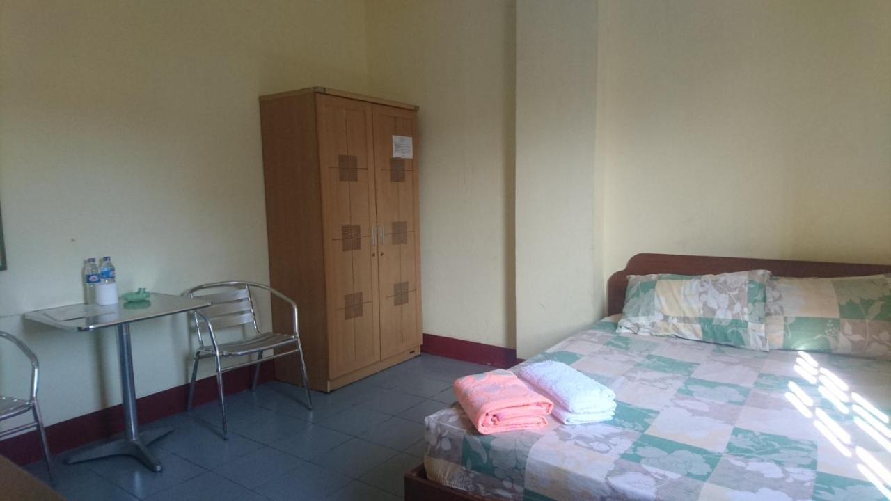 Hotel Pelita Terang Nagoya Bagian luar foto